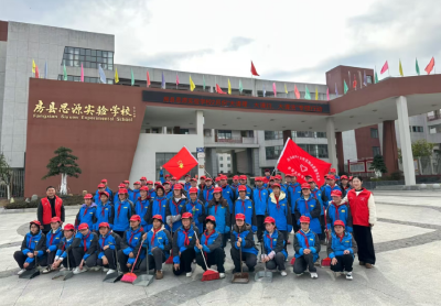 房县思源实验学校：清洁环境  共筑美丽家园