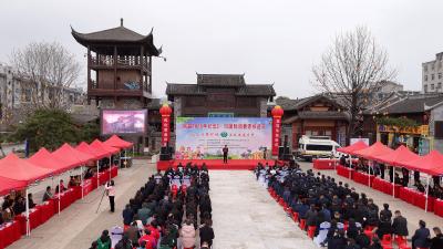 房县开展“3·15”国际消费者权益日宣传活动