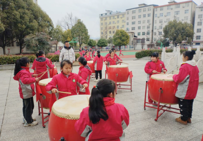 城关镇花宝小学：社团“百花园”绽放在校园