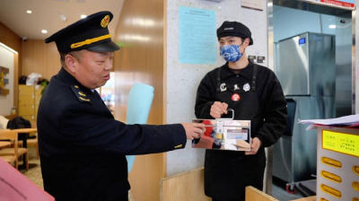 法规宣传进万家  守护“舌尖上的安全”