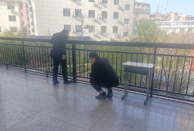 房县军店小学：排查校园隐患 筑牢安全防线