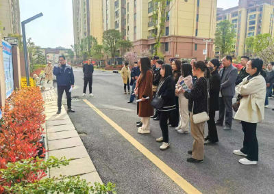 房县市场监督管理局：开展电梯应急演练 筑牢乘梯安全防线