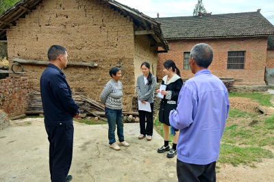 房县化龙堰镇：年轻干部沉一线  入户走访砺真功