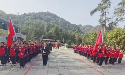 城关镇桃园小学：缅怀先烈寄哀思 红色传承润童心