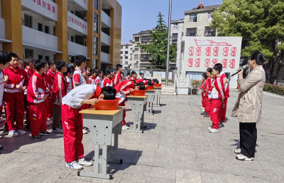 城关镇花宝小学：筑牢防溺“安全网”  共护生命“成长线”