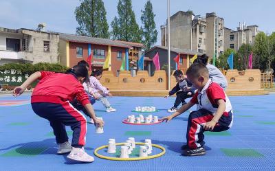 军店镇中心幼儿园：春暖花开日运动正当时
