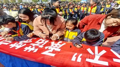 房县东城小学：珍爱生命 预防溺水
