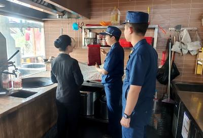 房县消防救援大队持续开展“五一”节前人员密集场所消防安全提示工作