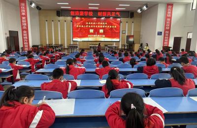 房县东城小学教联体：翰墨润童心 笔尖绽芳华
