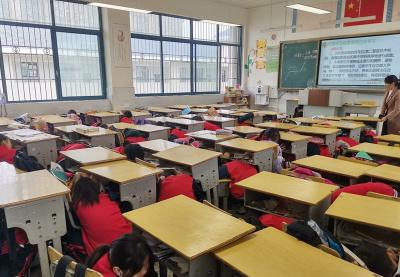 房县东城小学：防震减灾始于心 珍爱生命践于行
