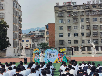 房县城关一中：砺笔勤学终有获 扬帆奋进正当时