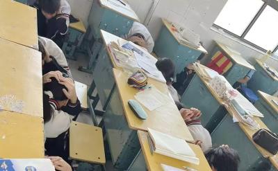 房县城关一中：提升应急能力 筑牢安全防线