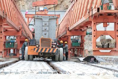 县交通运输局：以行动诠释担当  护航群众出行路