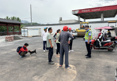 化龙堰镇：开展交通执法  筑牢安全防线