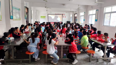 土城镇：“光影”点亮乡村夜晚 文化滋养百姓心田