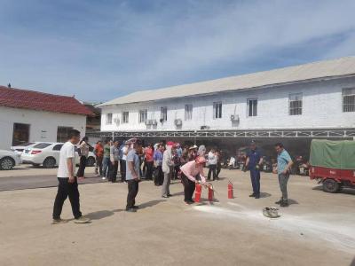 房县军店镇：消防知识进企业 筑牢安全防火墙