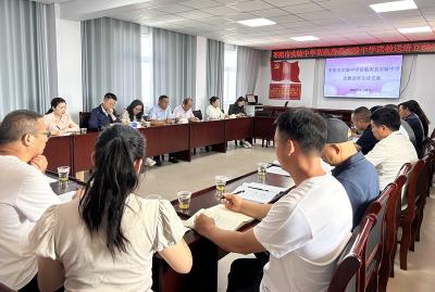 房县实验中学：送教送培促交流 携手共进共成长