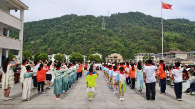 红领巾心向党，争做新时代好队员——窑淮学校举行2025年六一儿童节少先队新队员入队仪式