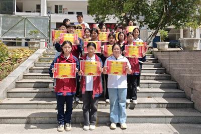 门古中学：总结成绩树榜样  砥砺奋进启新程 