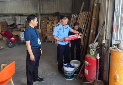 县交通物流发展中心：筑牢安全底线 强化物流监管