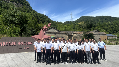 房县工业园区开展“弘扬三大精神 服务支点建设”七一活动