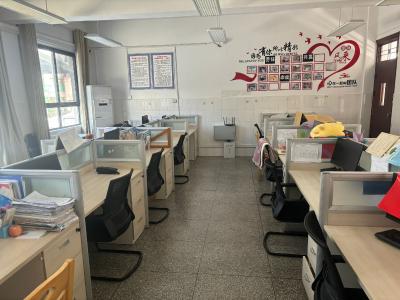 房县实验小学：强化卫生管理 营造整洁环境