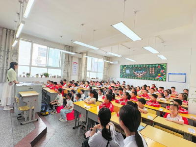 幼小衔接“双向奔赴” 共筑成长“缓冲带”——房县实验小学开展趣味一年级幼小衔接活动