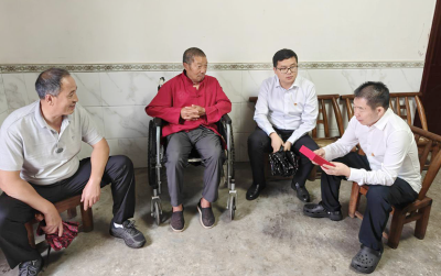 尹吉甫镇：浓浓关怀送温情 “七一”慰问暖人心