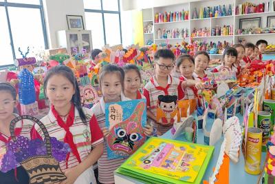 房县东城小学：缤纷社团展风采 成果验收促发展
