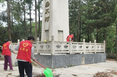 沙河乡：清扫烈士陵园 传承红色精神