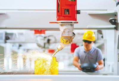 坚韧不拔勇攀科技之巅 ——英雄城市展现支点担当  