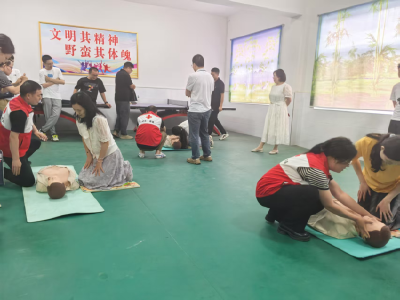 房县县委党校：课堂注入“生命急救课”