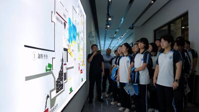 郧阳中学师生到我县开展研学暨庆“七一”系列活动