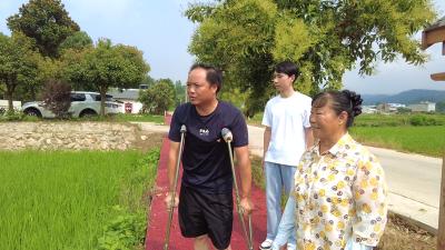 【党旗飘飘】许勇：勇挑重担 带出乡村振兴“明星村”