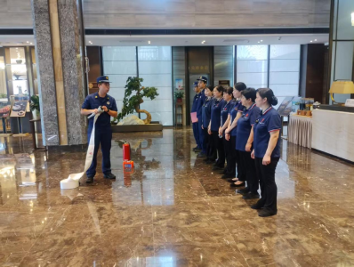 房县消防深入辖区文旅、商贸场所开展消防安全培训