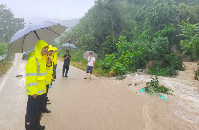 沙河乡：雨天巡查不松懈 隐患排查保平安