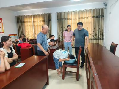 军店镇何家村：爱心托管解民忧 情暖童心护成长