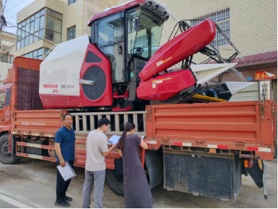 房县农机服务中心：服务上门显担当  送策入户践民意