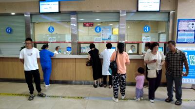 房县医疗保障局：就诊患者“刷脸结算”便捷服务迎“面”而来