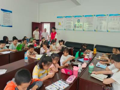 军店镇：爱心托管班筑牢暑期防溺水安全防线