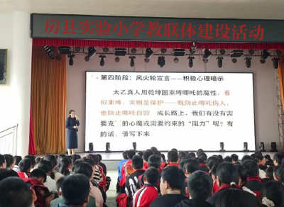 县委编办：聚焦需求精准发力 加强中小学教师编制保障