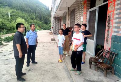 门古寺镇：开展防溺水巡查宣传行动