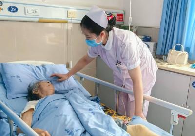 房县人民医院：九旬老人危情重重 多科协作成功治愈