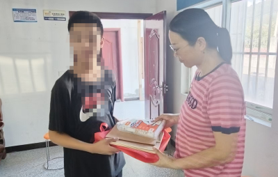 沙河乡：“爱心妈妈”用爱为留守儿童撑满晴空