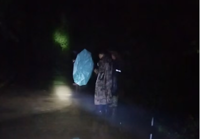 青峰镇：旱涝急难时 担当显真情