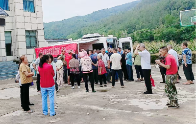 尹吉甫镇：送医下乡暖民心 守护健康零距离