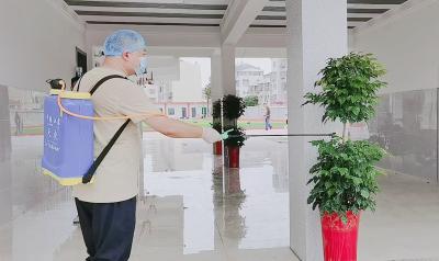 房县城关四中筑牢校园健康防线专业消杀护航新学期