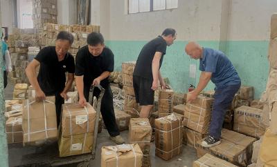 房县新华书店：全力保障“课前到书” 迎接新学期到来