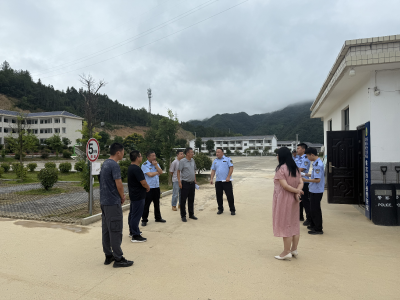 窑淮镇：多部门联合检查开学工作 全力筑牢校园防护网