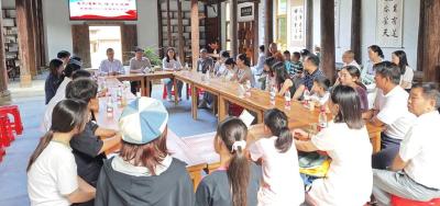 青峰镇：“别样”集体升学礼 共树文明新风尚